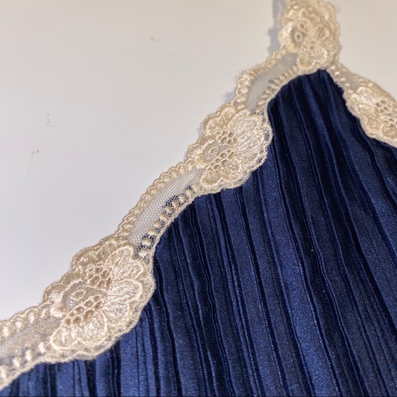 La Perla Beige Lace Navy Blue Plisse Sleeping Set